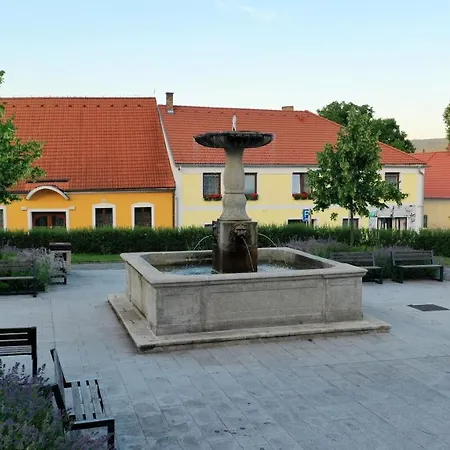 Pod Stráží Hotel