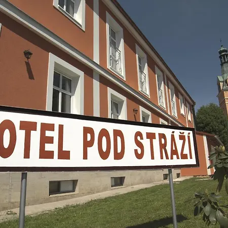 Szálloda Pod Strazi Lhenice