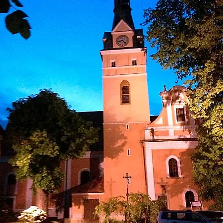 Pod Strazi 3*