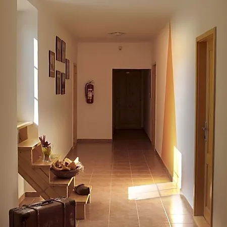 Pod Strazi Szálloda
