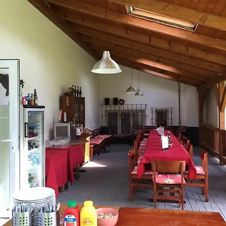 Pod Strazi Szálloda 3*