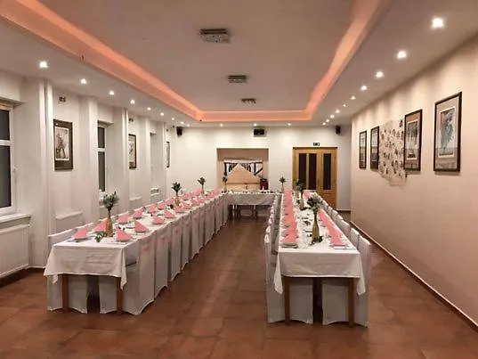 Pod Stráží Hotel Lhenice
